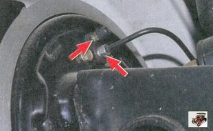 подводящая трубка, штуцер для выпуска воздуха тормозных механизмов задних колес лада приора ваз 2170