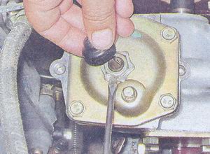 защитный колпачок регулировочного винта рулевого редуктора