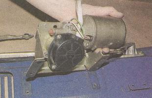 мотор редуктор стеклоочистителя ГАЗ 31105