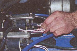 колодка жгута проводов системы управления двигателем и датчика положения дроссельной заслонки