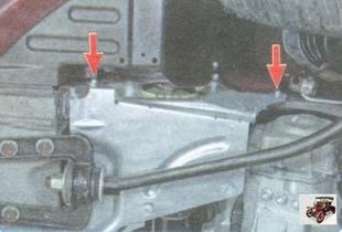 два винта крепления левой части защиты двигателя
